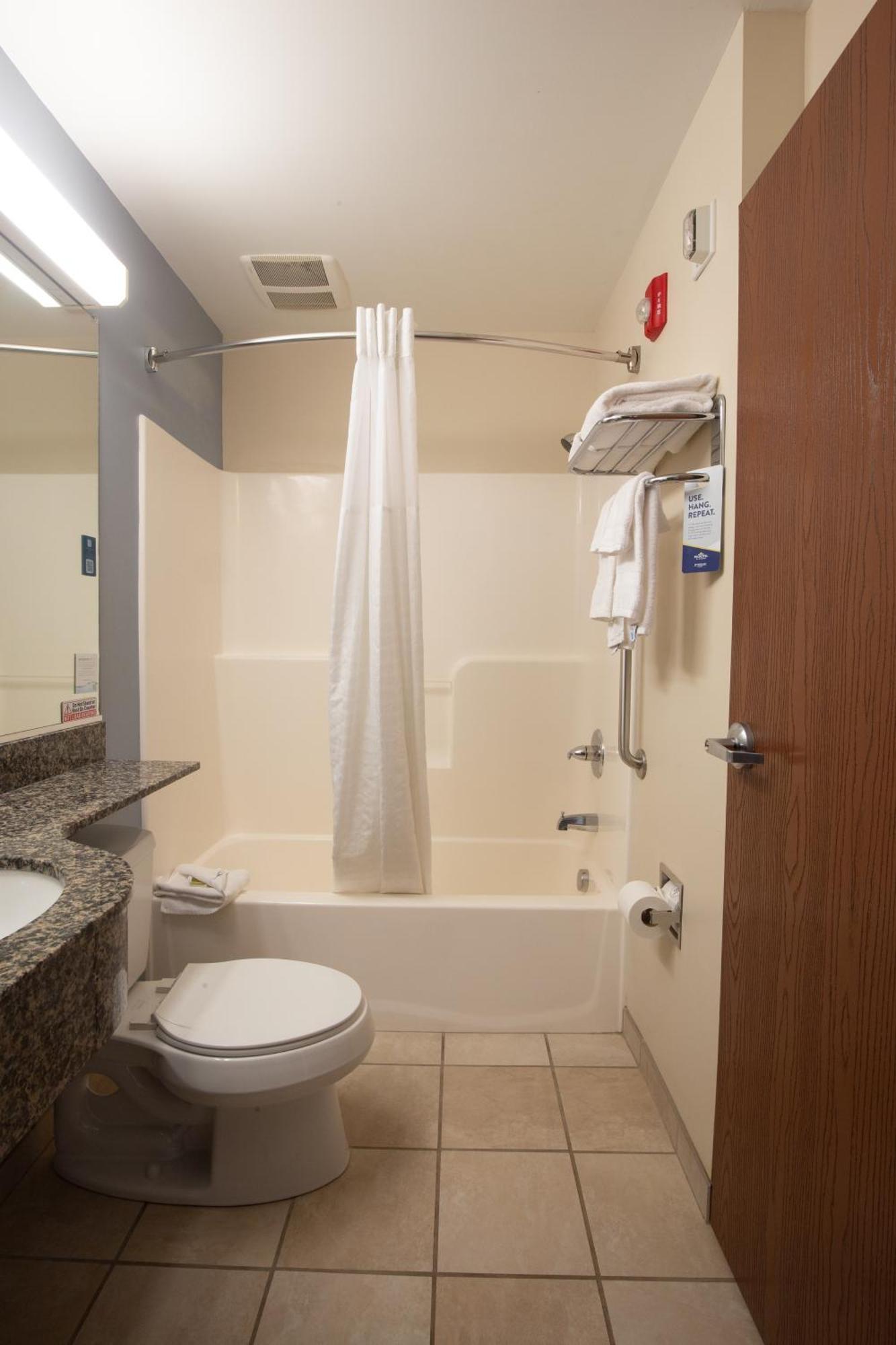 Hotel Microtel & By Wyndham