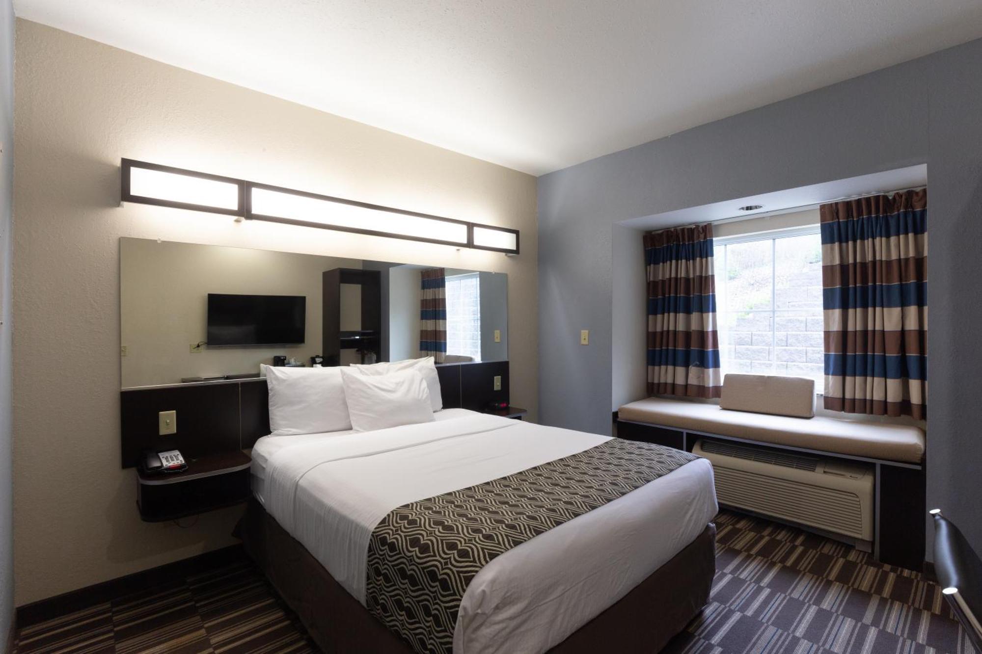 Microtel & By Wyndham Hotel