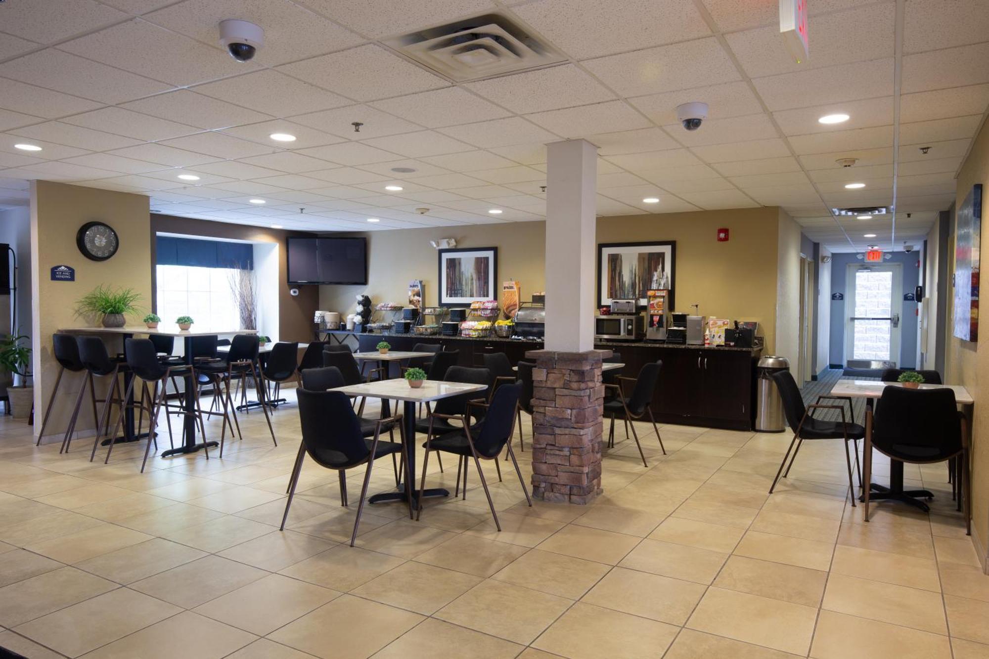 Hotel Microtel & By Wyndham 3*